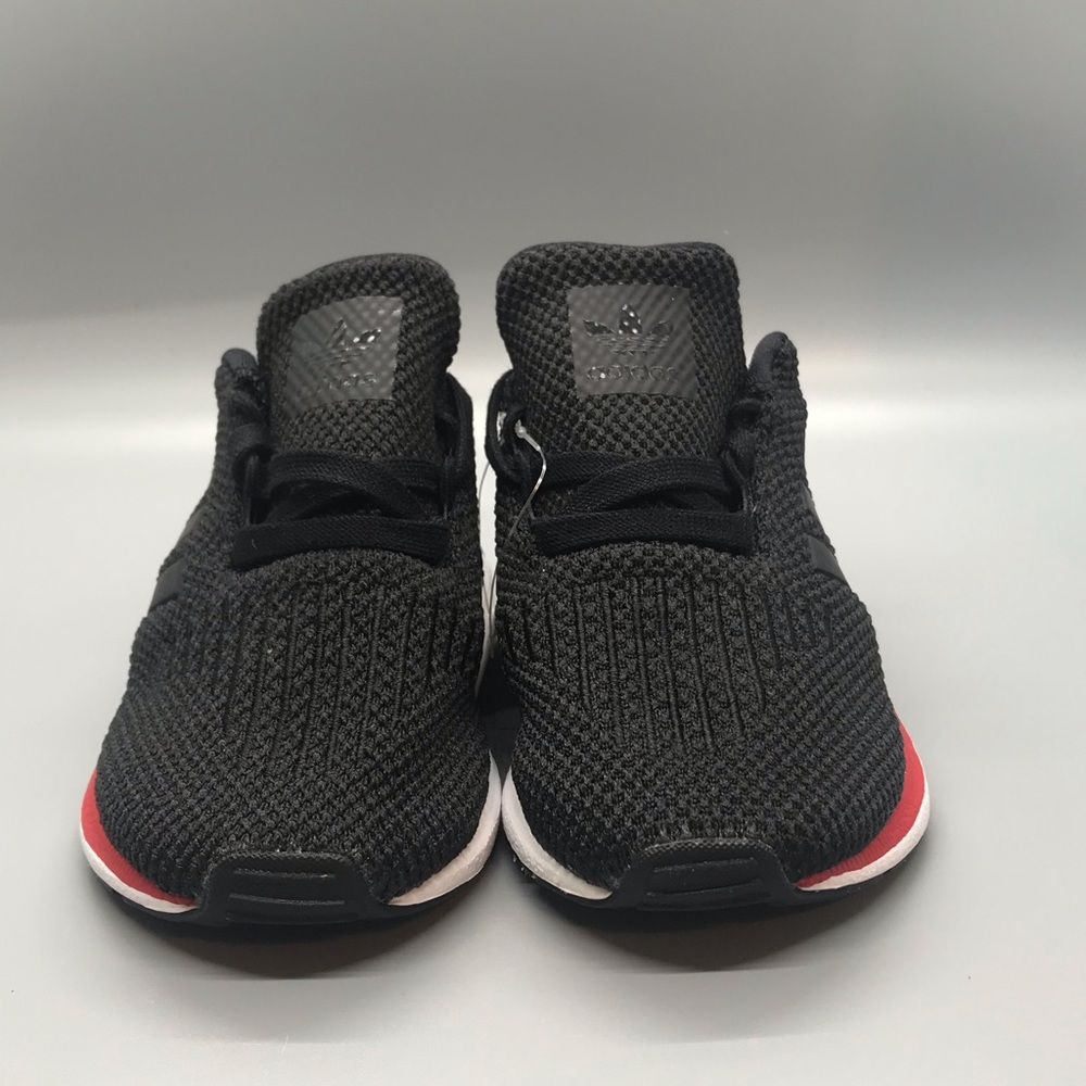 Adidas - Picture 2 of 6